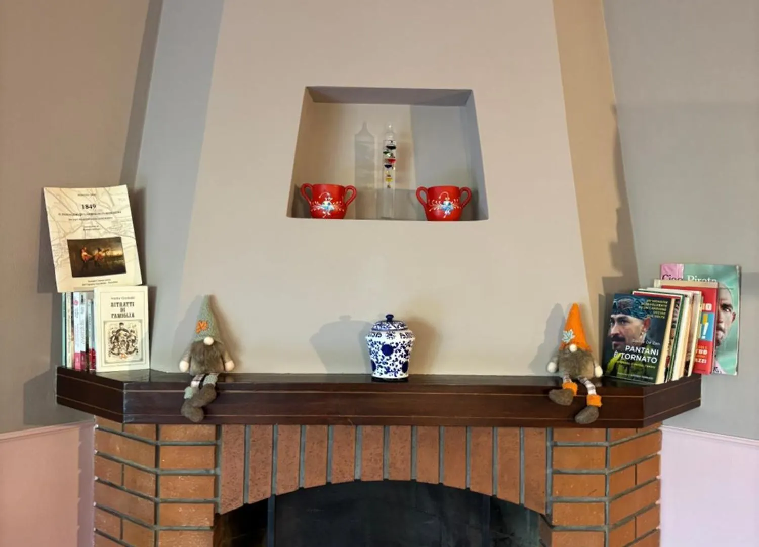 Mascagni House - Climatizzato - Ampio E Confortevole - Parcheggio Comodo Gratuito Imola 0*,  Italia